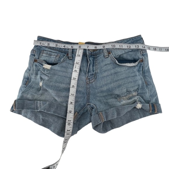 Aeropostale Midi Cuffed Hem Distressed Jean Shorts Size 4 Women’s - Picture 5 of 5